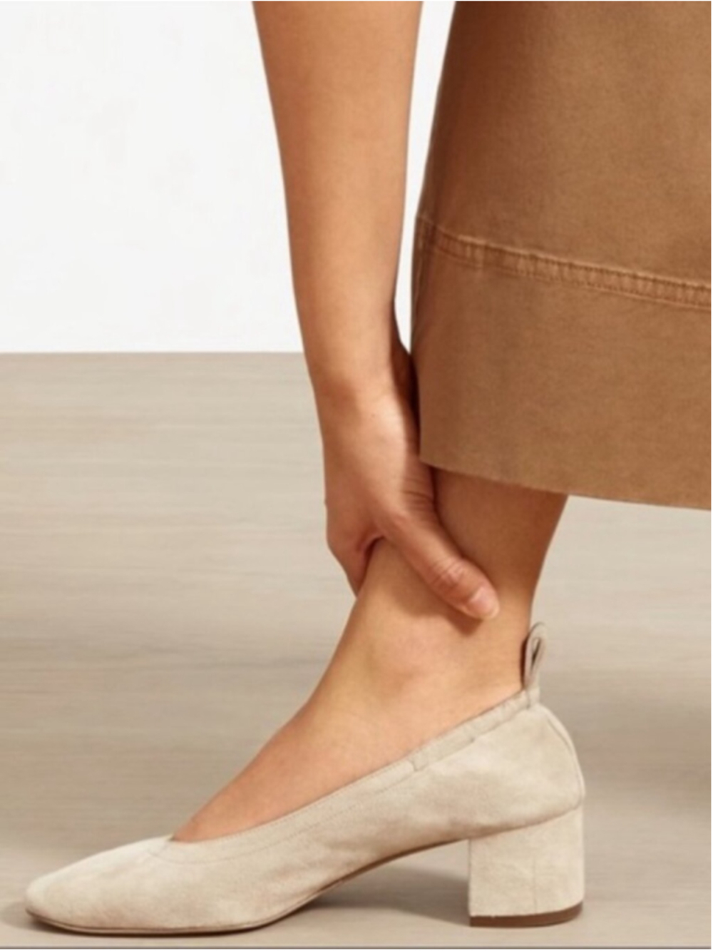 Everlane | The Day Heel In Light Taupe Suede - Picture 13 of 13